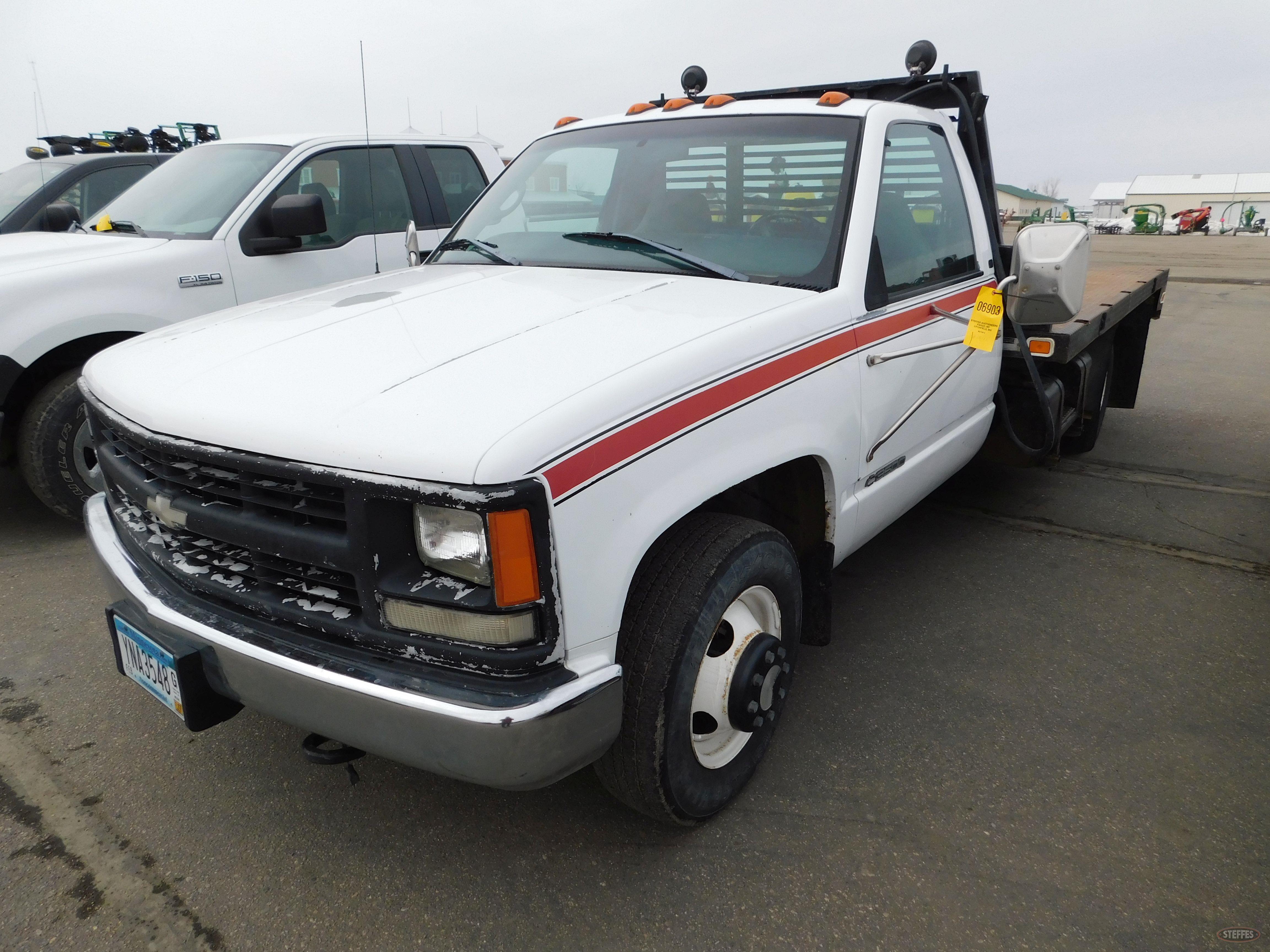 1998 Chevrolet 3500_1.jpg